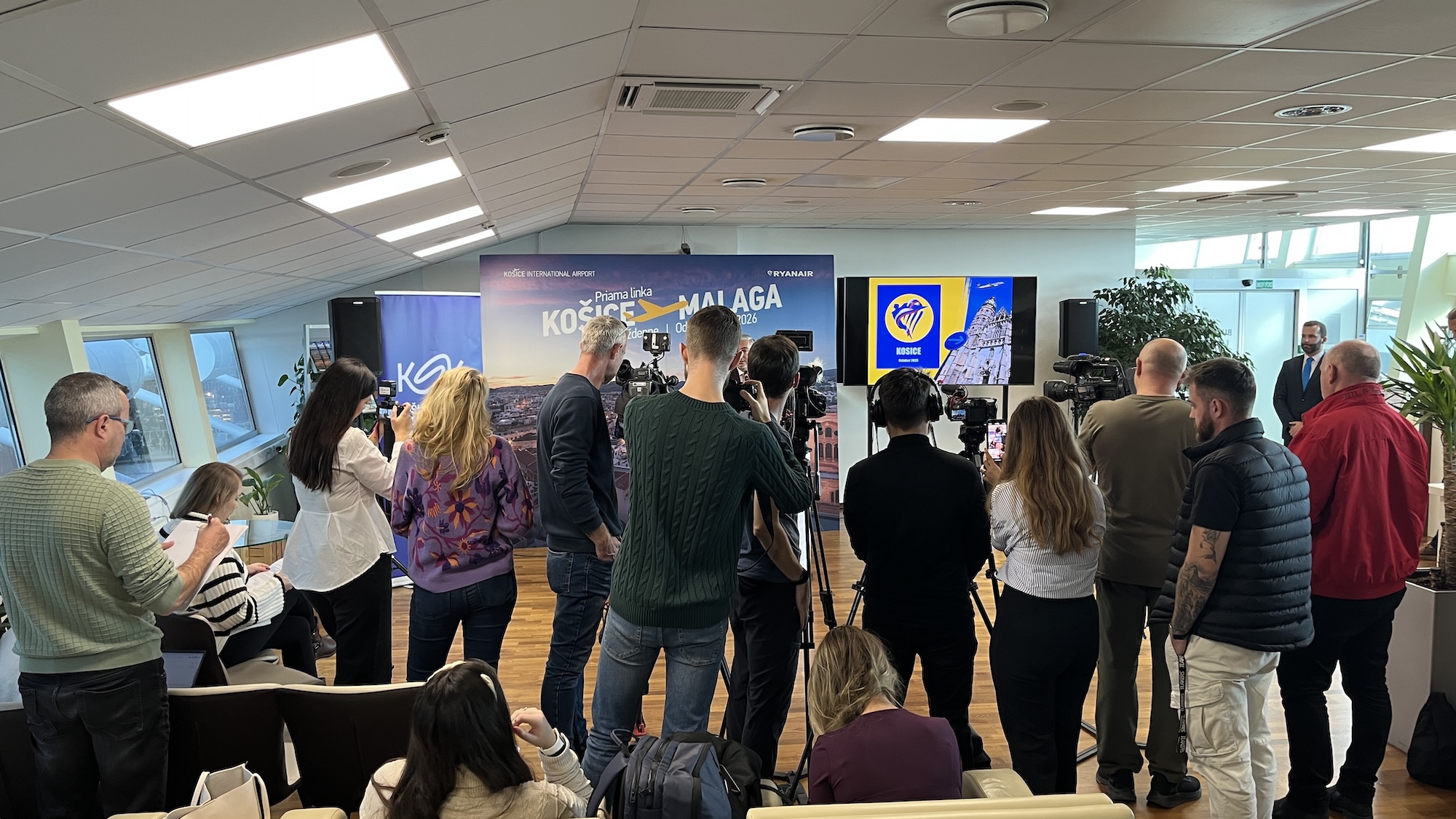 Tlačová konferencia na letisku